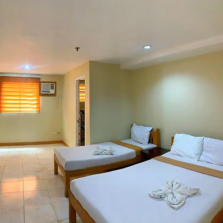 Lylie Hotel Cebu Exterior photo
