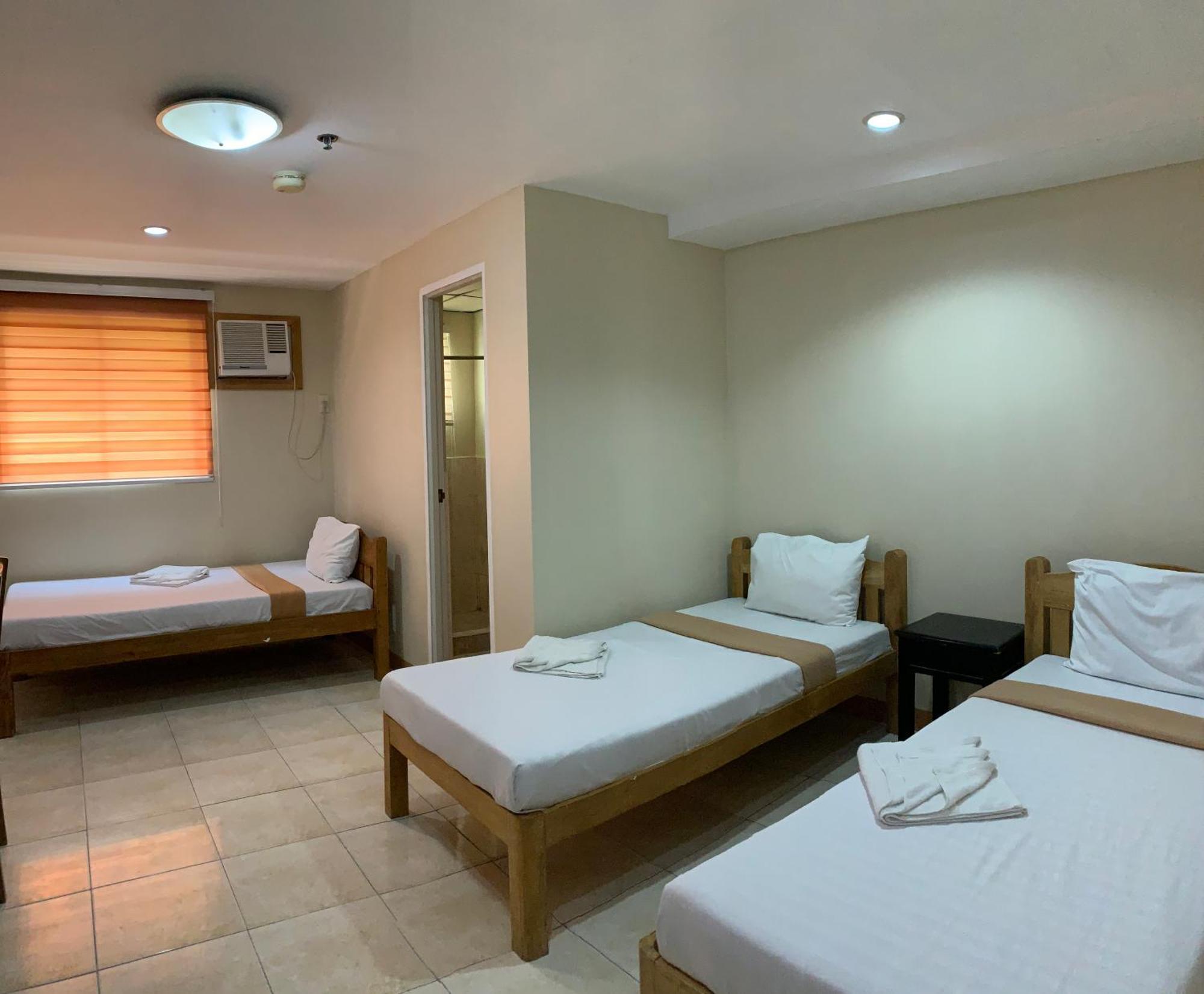 Lylie Hotel Cebu Exterior photo