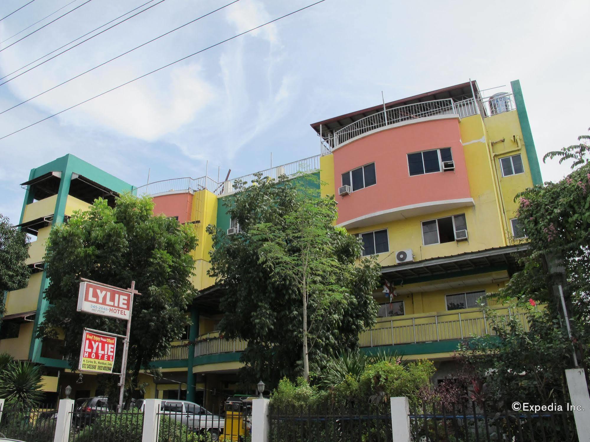 Lylie Hotel Cebu Exterior photo