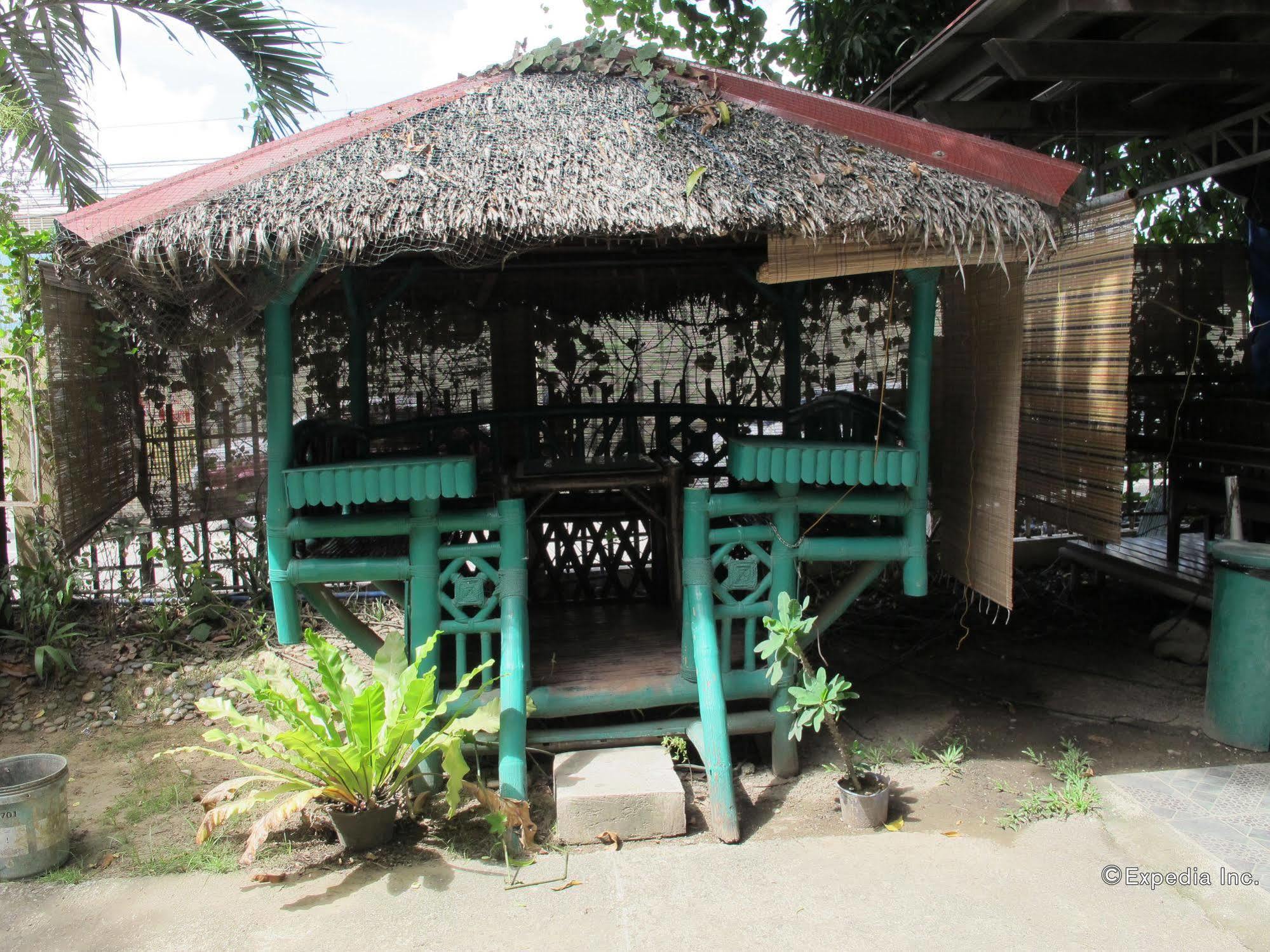 Lylie Hotel Cebu Exterior photo